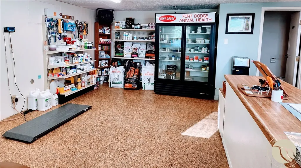 77 Mount Highway 13 Circle MT 59215