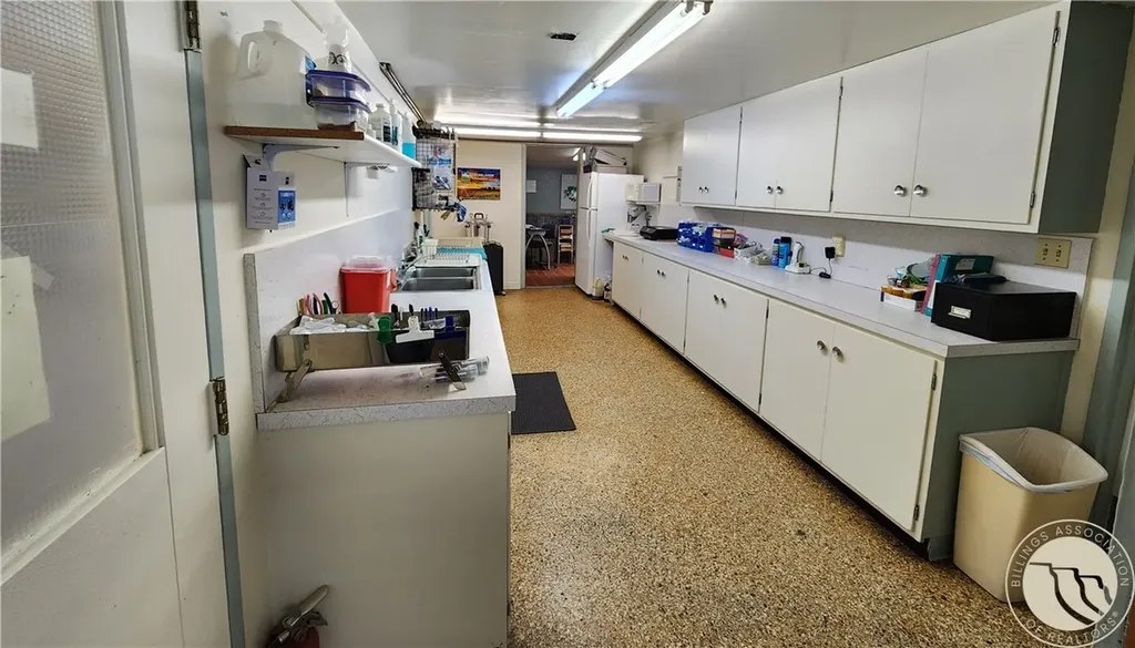 77 Mount Highway 13 Circle MT 59215