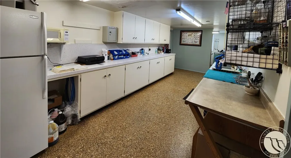 77 Mount Highway 13 Circle MT 59215