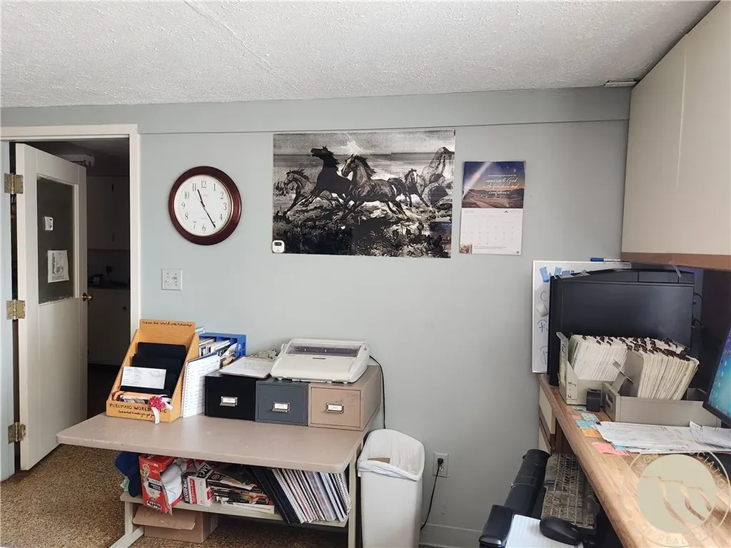 77 Mount Highway 13 Circle MT 59215