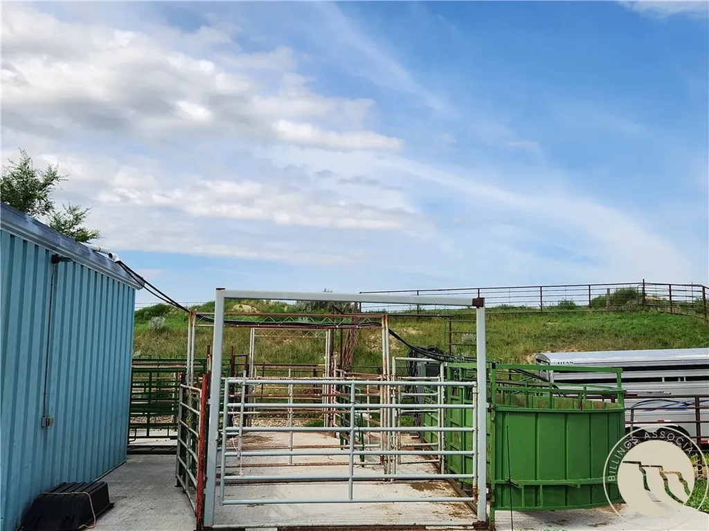 77 Mount Highway 13 Circle MT 59215