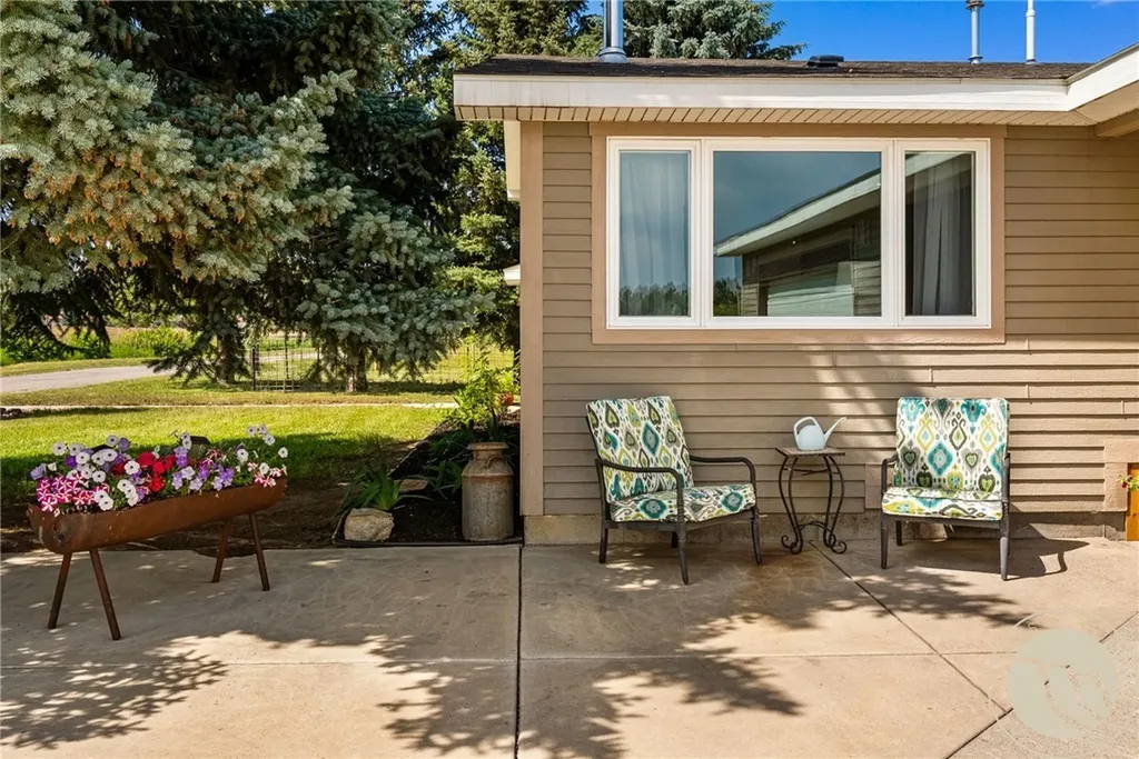 9906 Us Highway 212 Joliet MT 59041