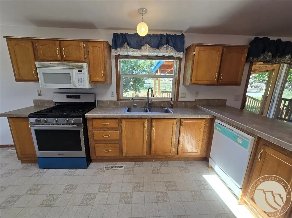 312 Young Avenue Baker MT 59313