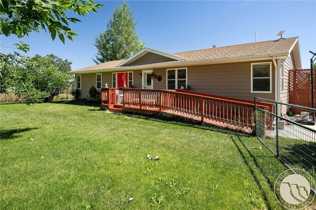 24 S Swan Lane Fromberg MT 59059