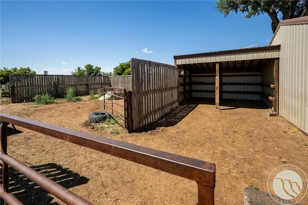 24 S Swan Lane Fromberg MT 59059