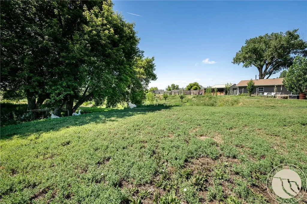 24 S Swan Lane Fromberg MT 59059