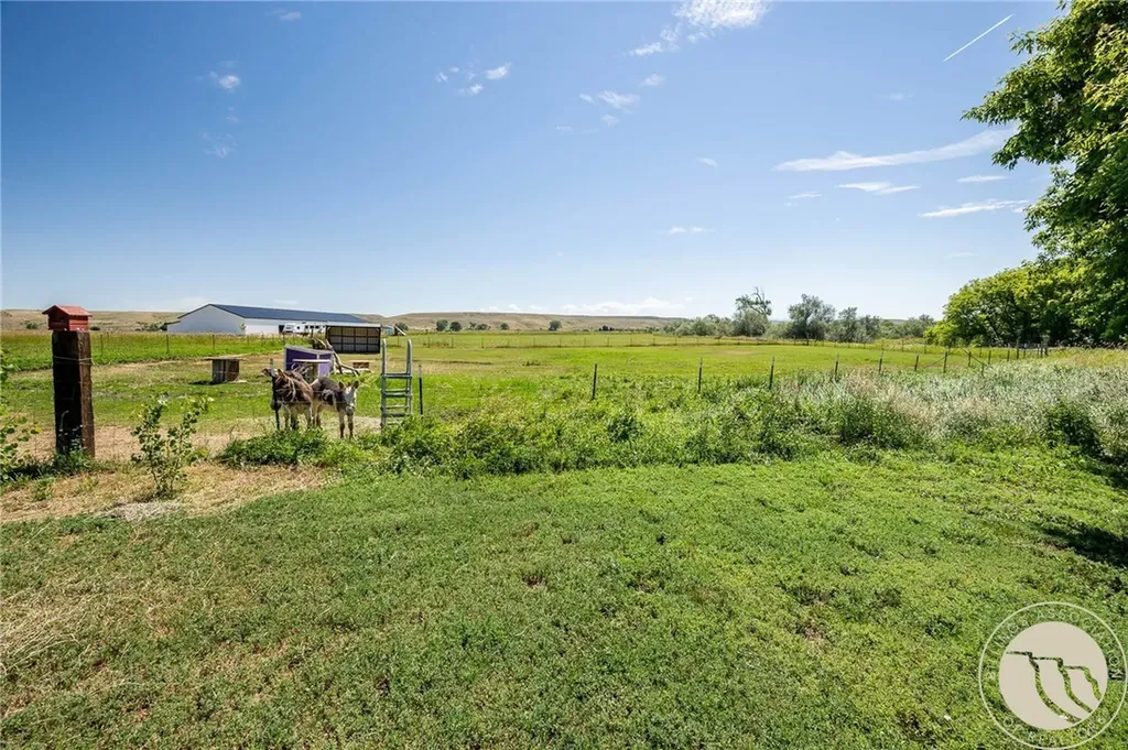24 S Swan Lane Fromberg MT 59059