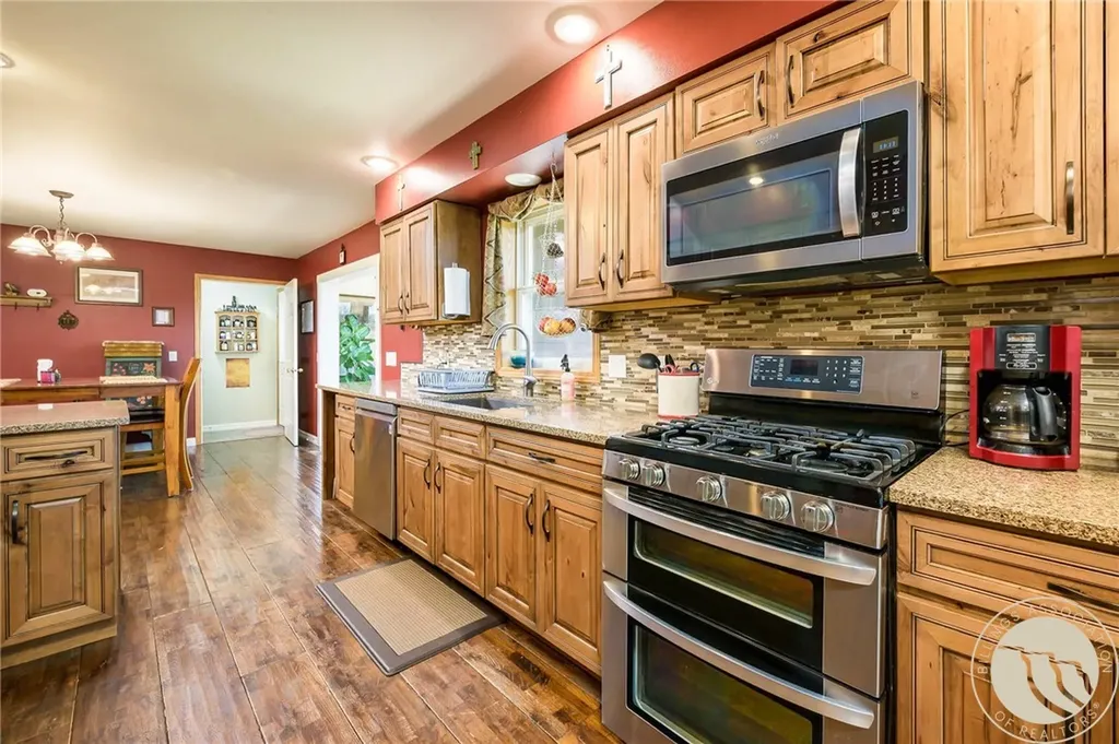 24 S Swan Lane Fromberg MT 59059