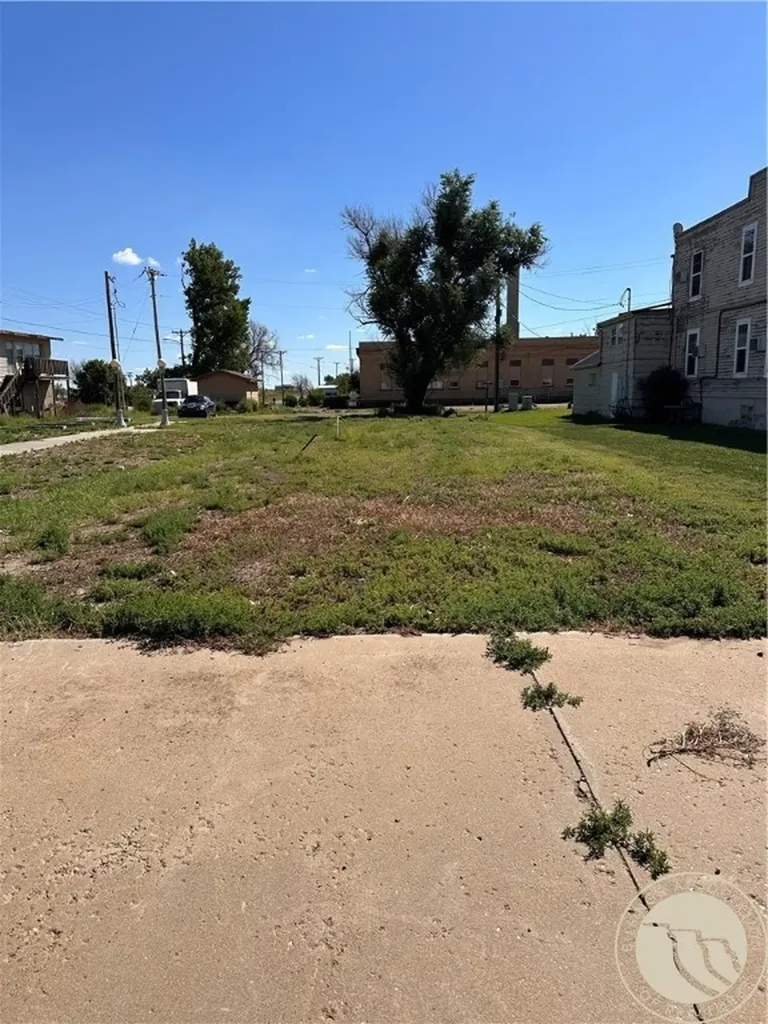 10 S 1st Street E Baker MT 59313