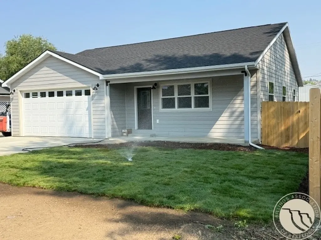 632 E 4th Avenue N Columbus MT 59019