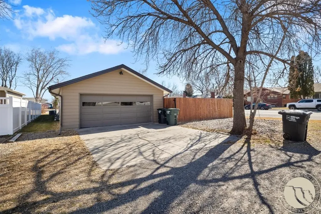 1329 Parkhill Drive Billings MT 59102