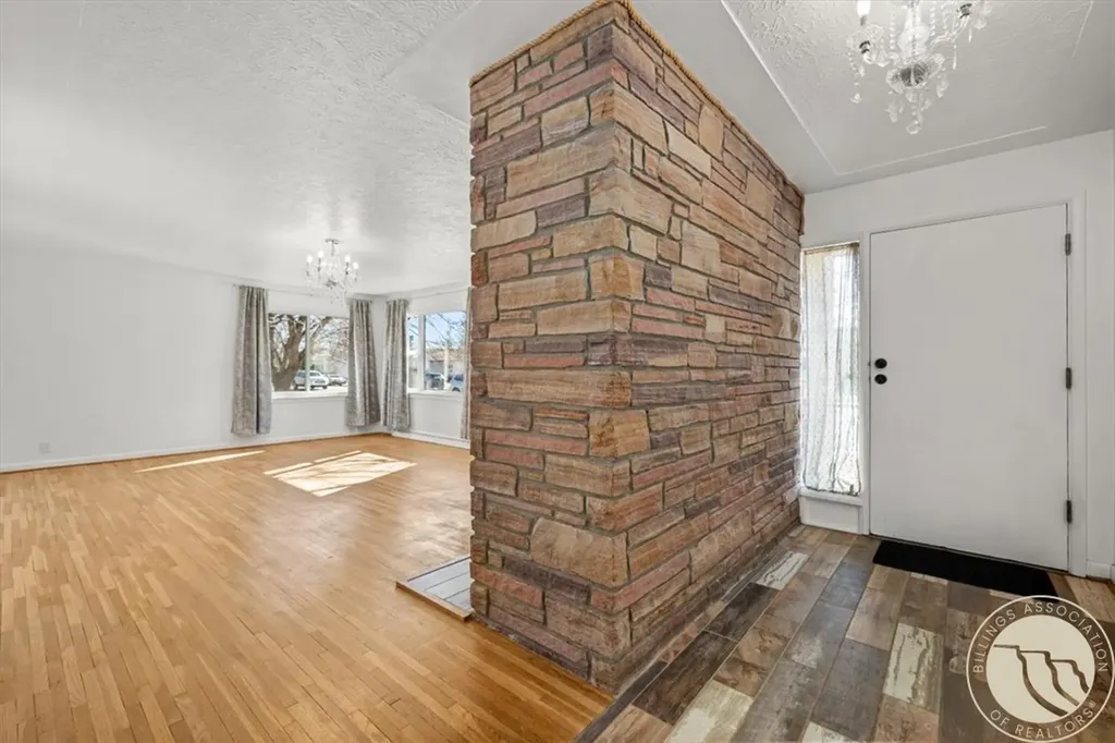 1329 Parkhill Drive Billings MT 59102