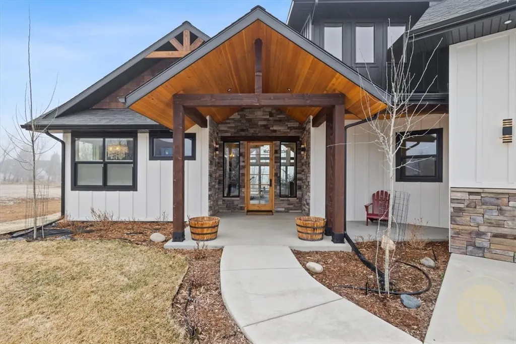 1240 Lazy M Circle Red Lodge MT 59068