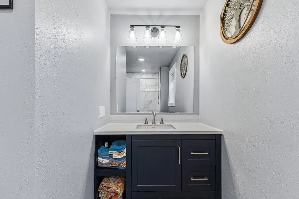 17 Second Avenue Fromberg MT 59029