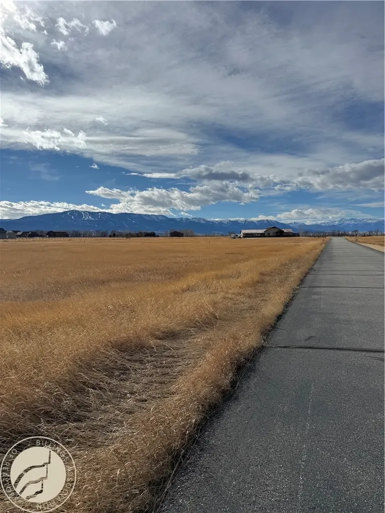 11 Horseshoe Trail Roberts MT 59070