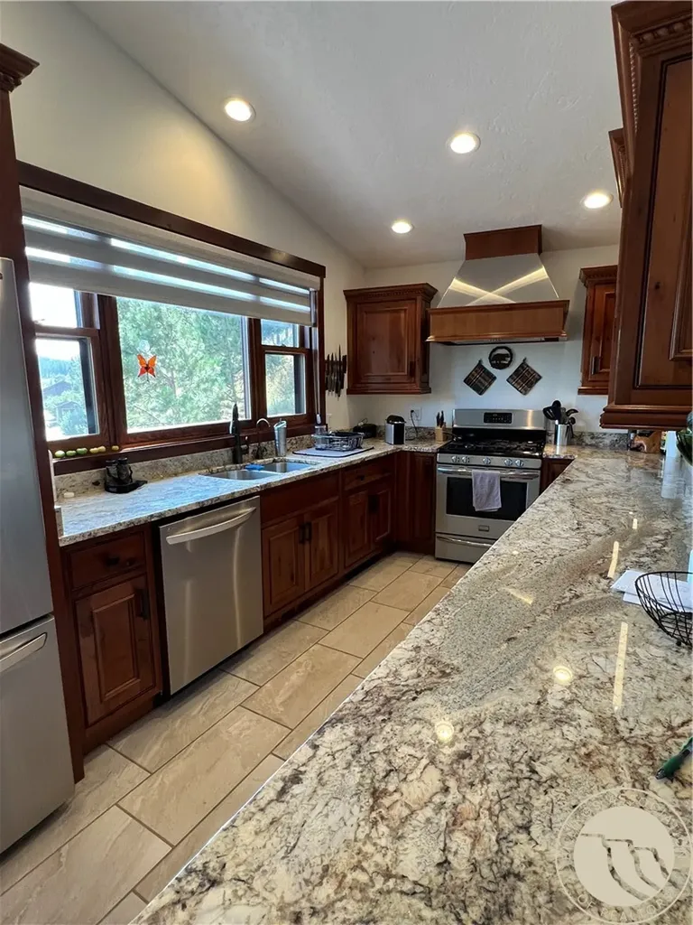 49 Gateway Drive Columbus MT 59019