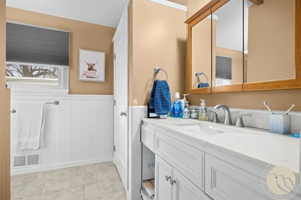 2453 2nd Street Worden MT 59088