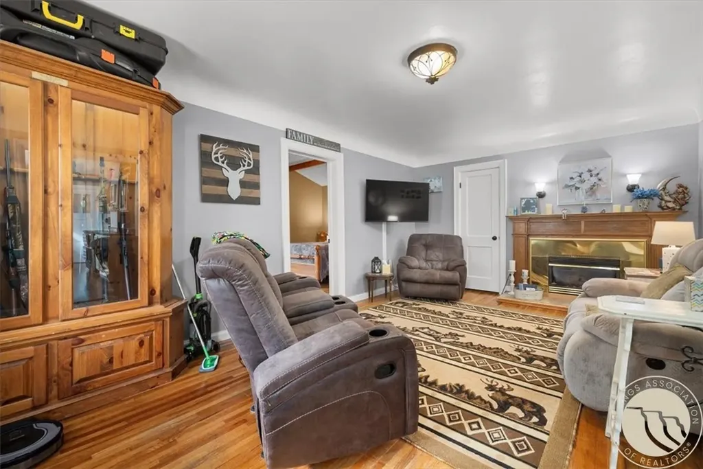 2453 2nd Street Worden MT 59088