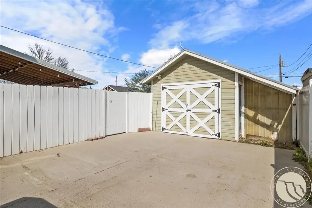 2453 2nd Street Worden MT 59088