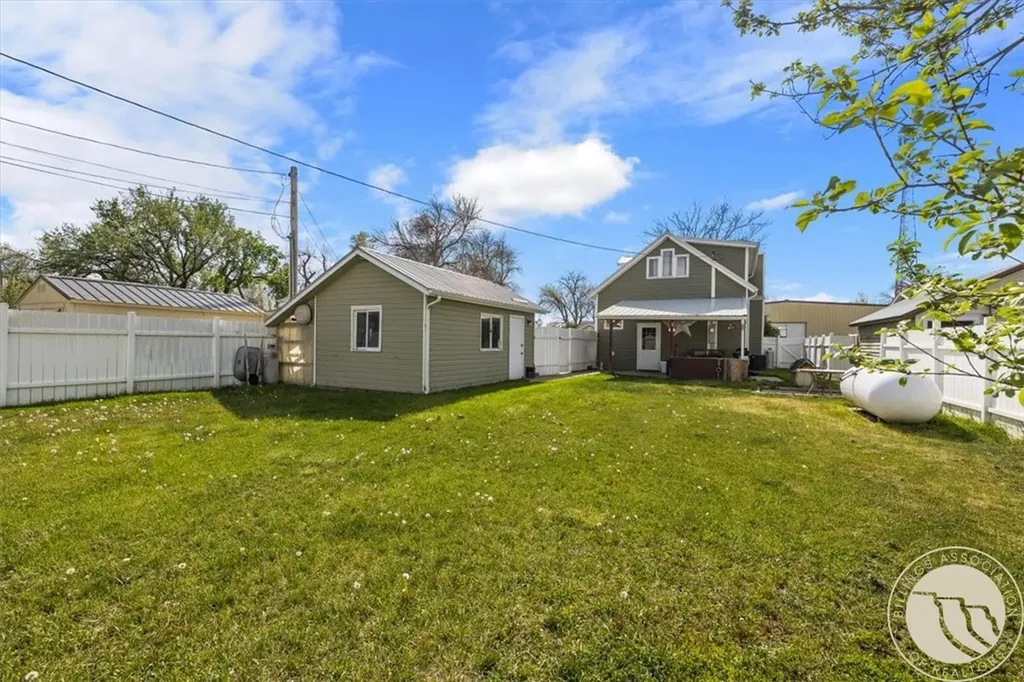 2453 2nd Street Worden MT 59088