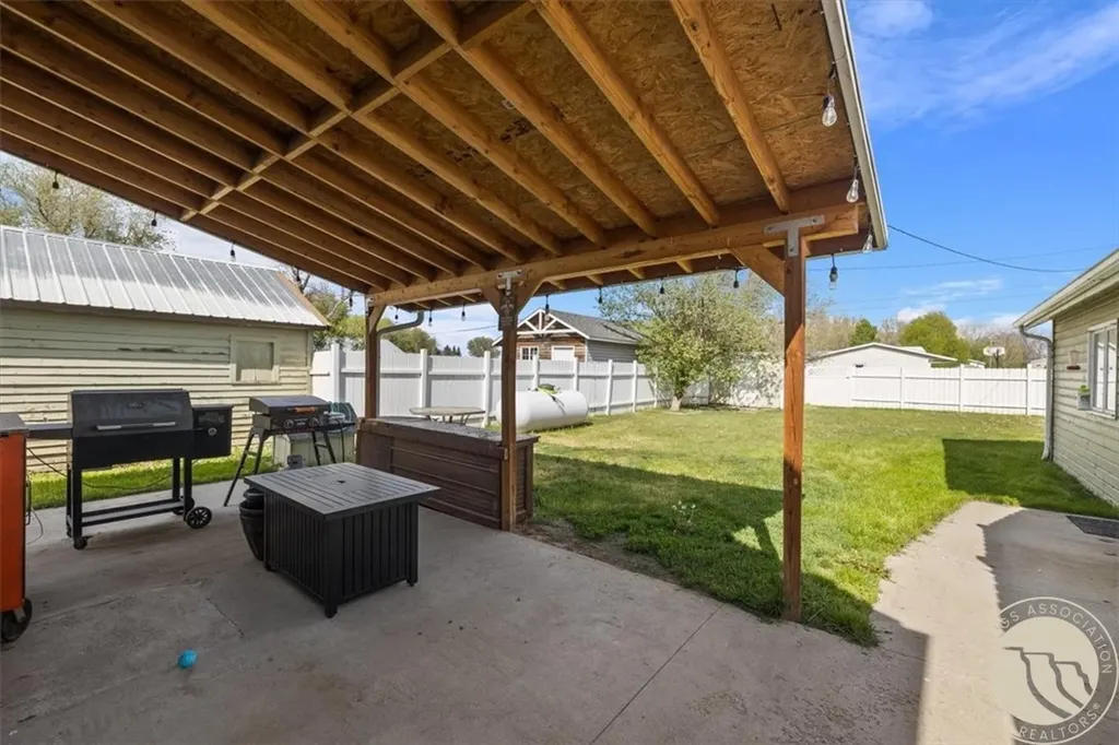 2453 2nd Street Worden MT 59088