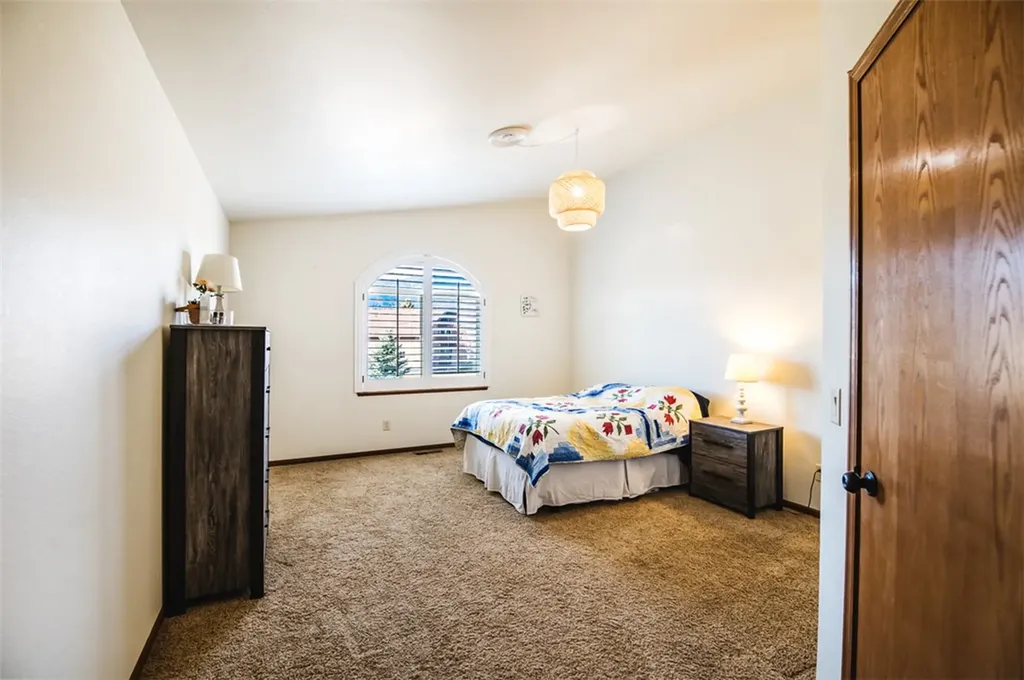 16 Pine Drive Red Lodge MT 59068