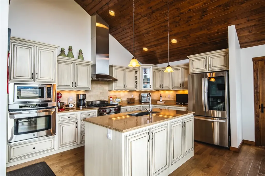 43 Horseshoe Trail Roberts MT 59070