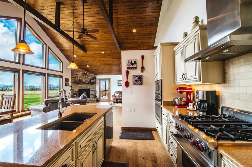 43 Horseshoe Trail Roberts MT 59070