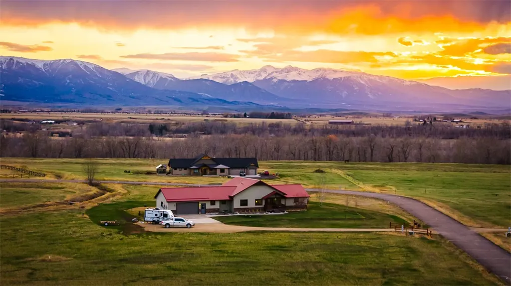 43 Horseshoe Trail Roberts MT 59070