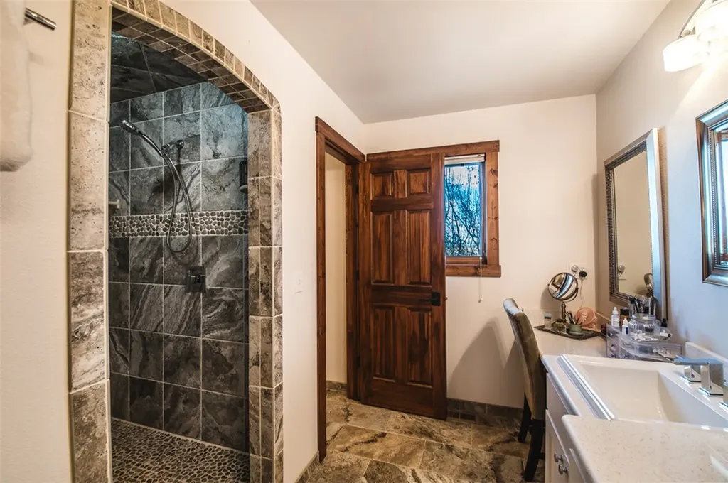 43 Horseshoe Trail Roberts MT 59070
