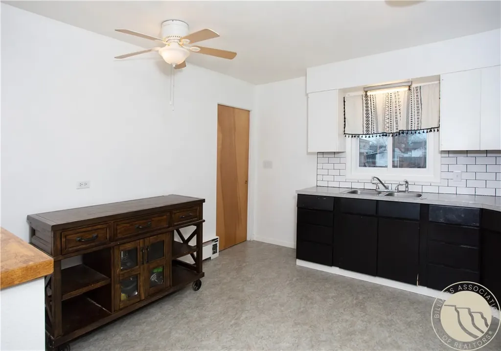 18 N Cody Avenue Hardin MT 59034