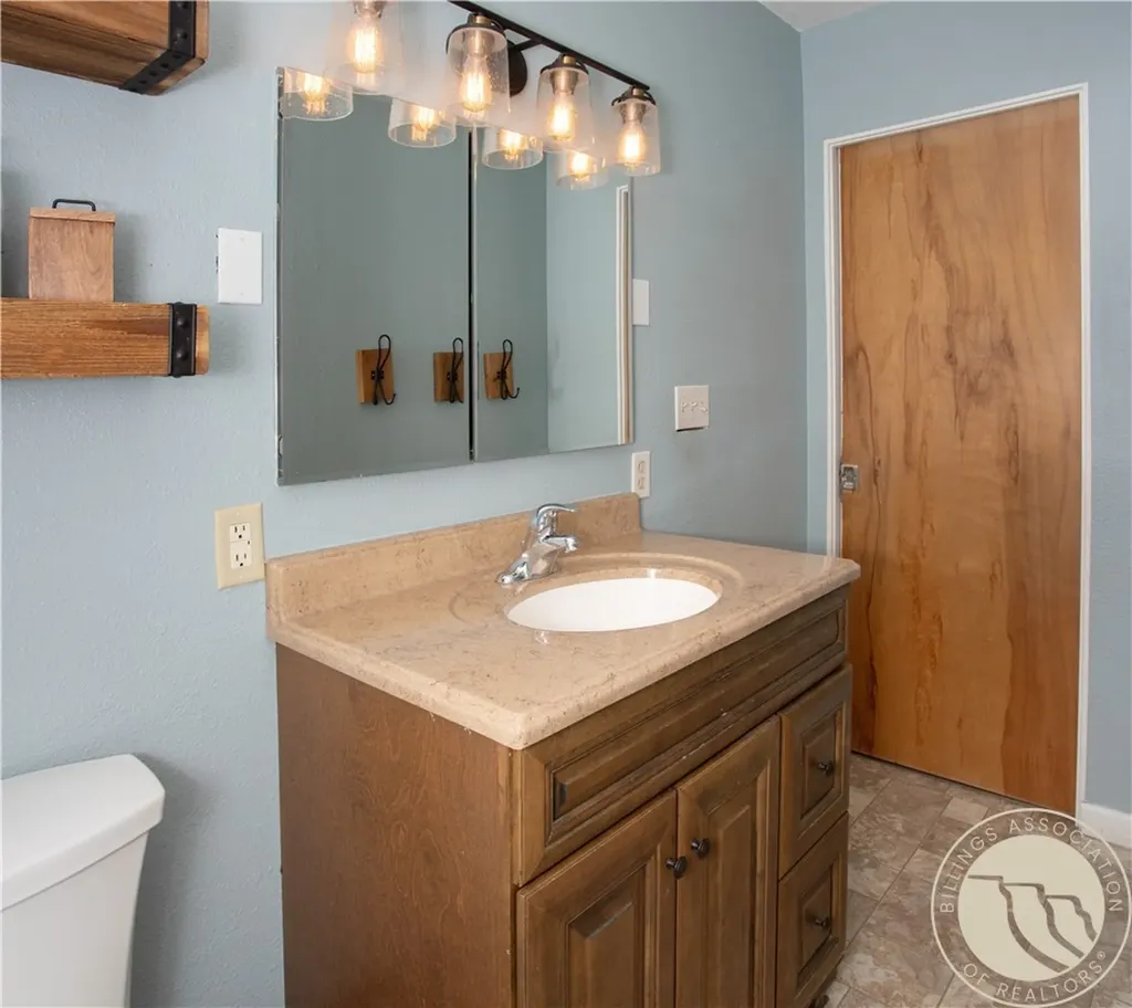 18 N Cody Avenue Hardin MT 59034