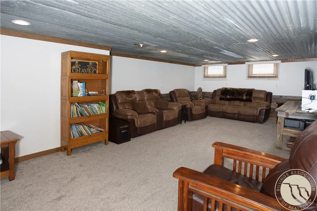 18 N Cody Avenue Hardin MT 59034