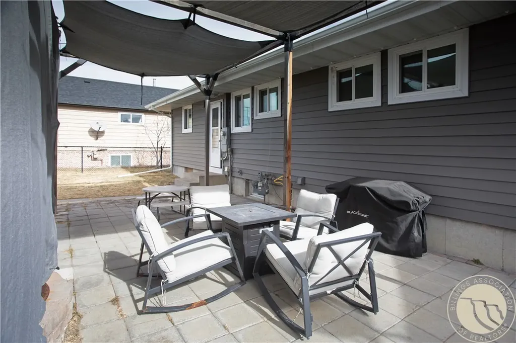 18 N Cody Avenue Hardin MT 59034