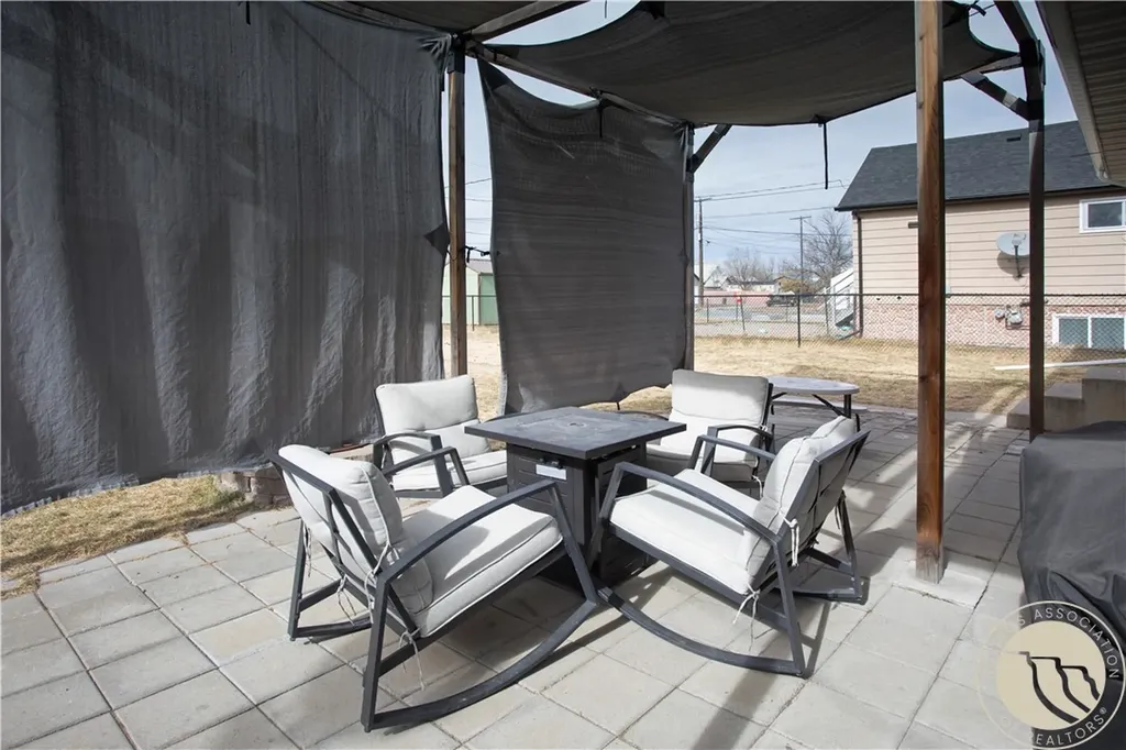 18 N Cody Avenue Hardin MT 59034