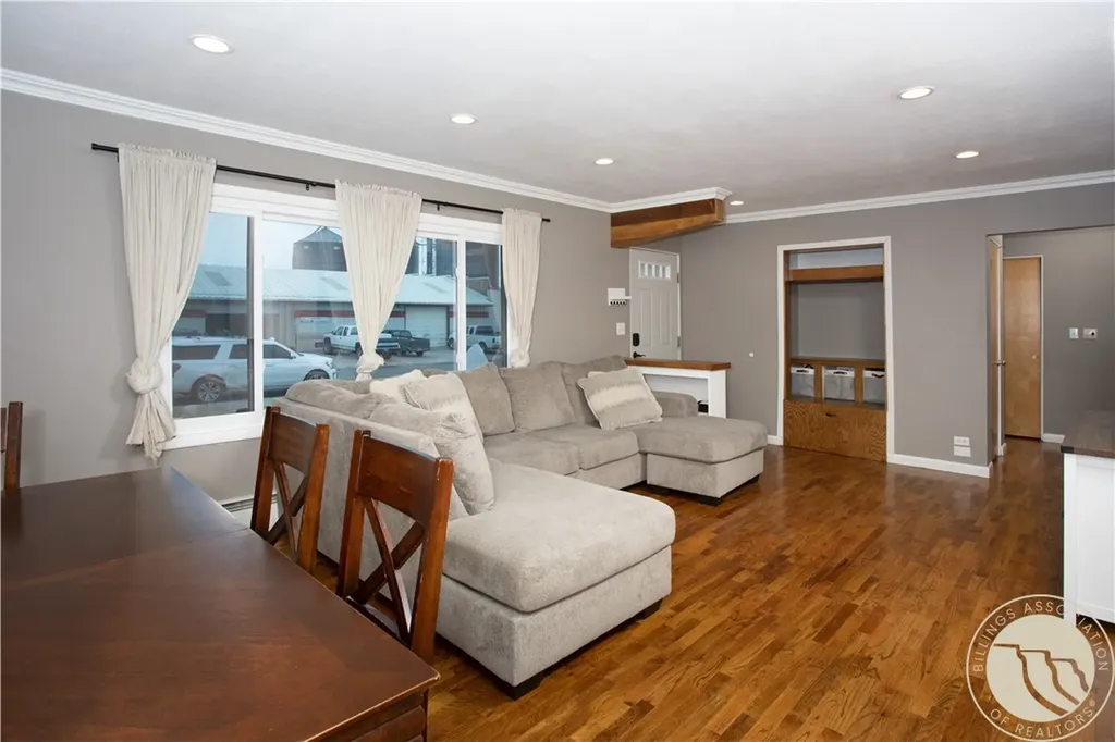 18 N Cody Avenue Hardin MT 59034