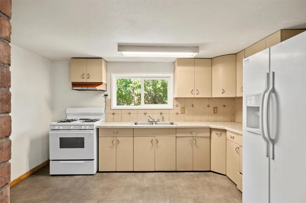 226 Moore Lane Billings MT 59101