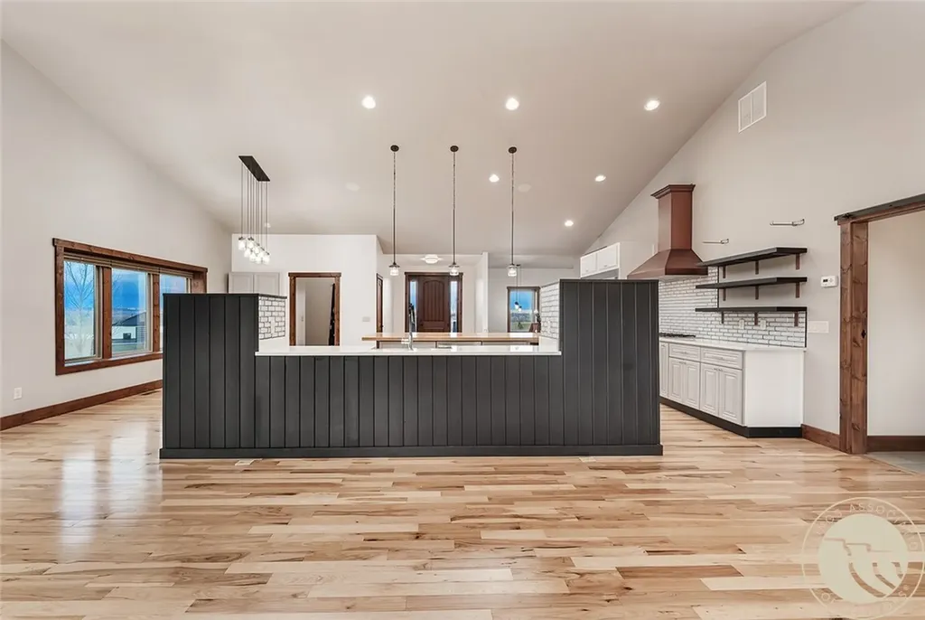 2460 Clarks Point Drive Laurel MT 59044