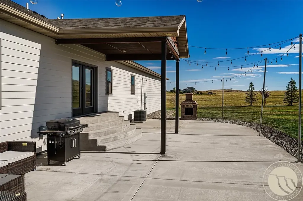 2460 Clarks Point Drive Laurel MT 59044