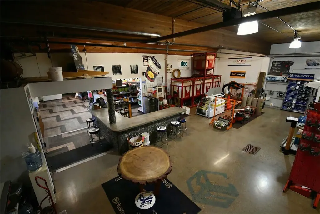 822 N Sargent Glendive MT 59330