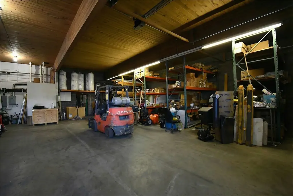 822 N Sargent Glendive MT 59330