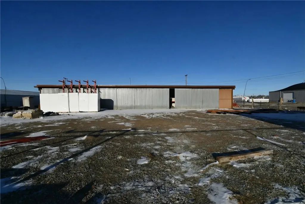 822 N Sargent Glendive MT 59330