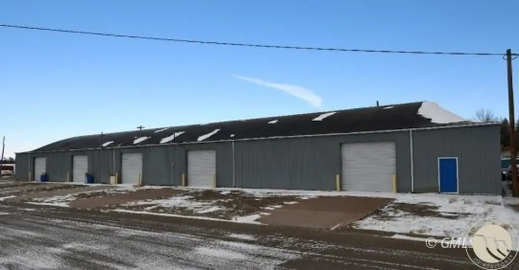 822 N Sargent Glendive MT 59330