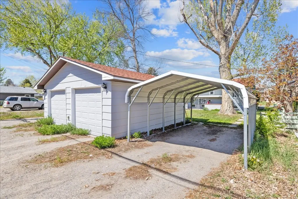 824 Avenue D Billings MT 59102