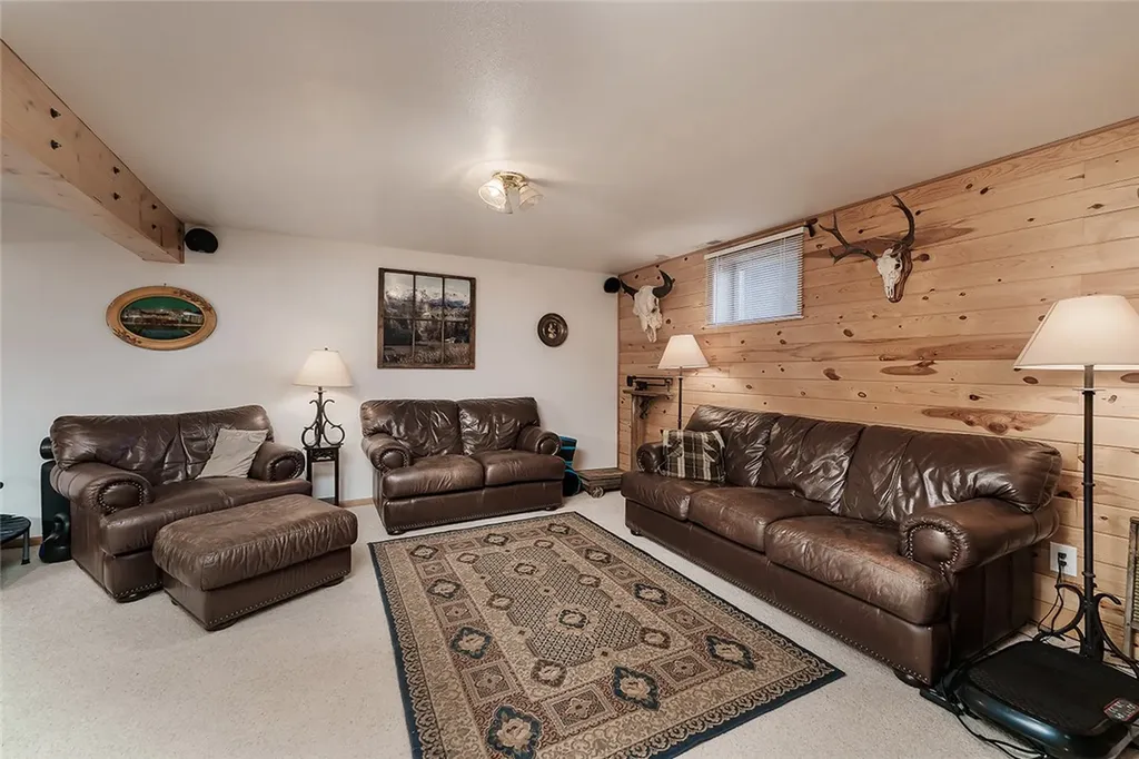 3203 Chief Looking Glass Trail Road Laurel MT 59044