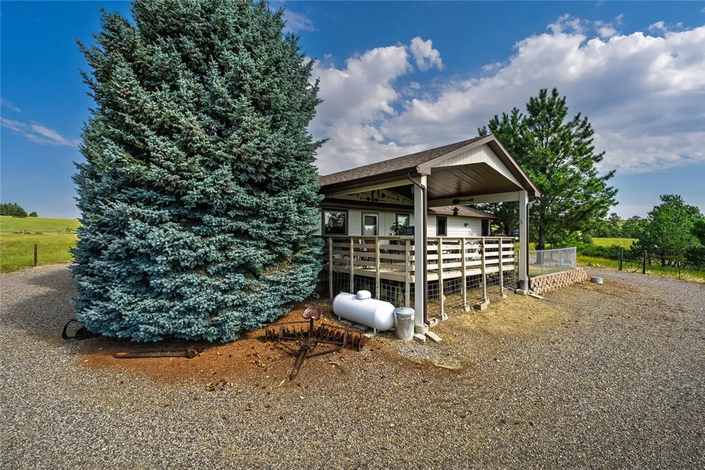 3203 Chief Looking Glass Trail Road Laurel MT 59044