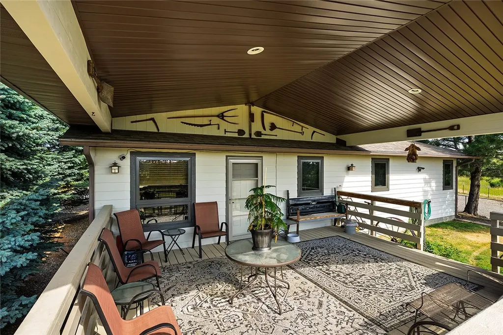 3203 Chief Looking Glass Trail Road Laurel MT 59044