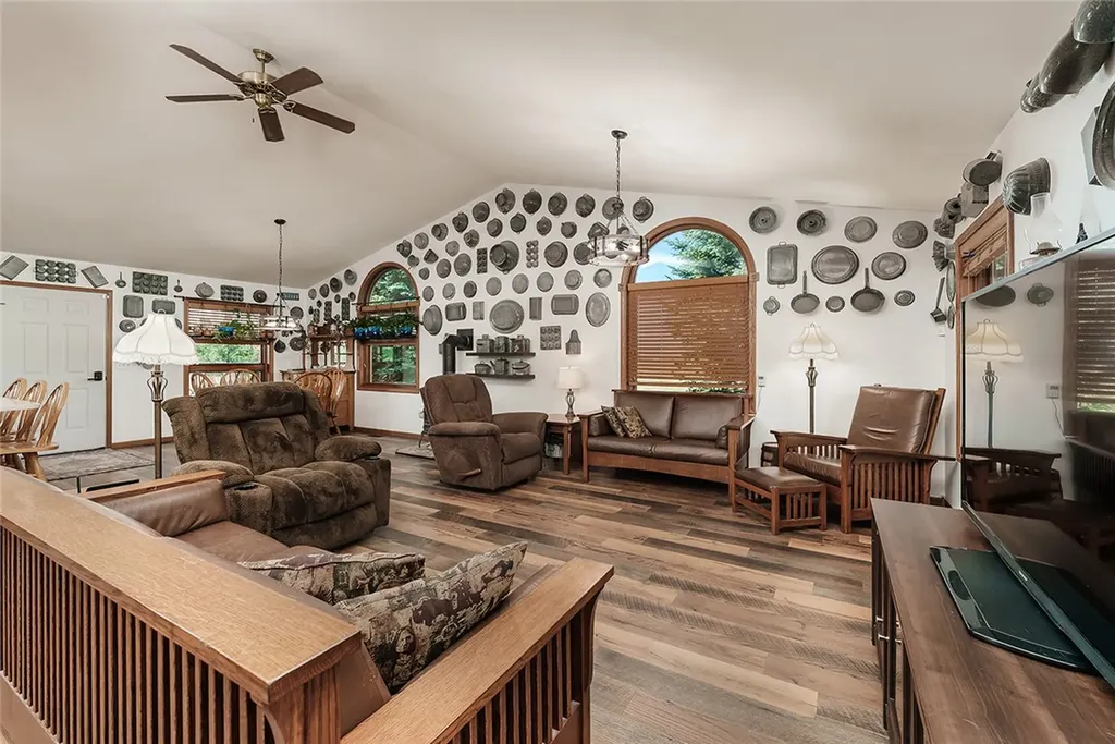 3203 Chief Looking Glass Trail Road Laurel MT 59044