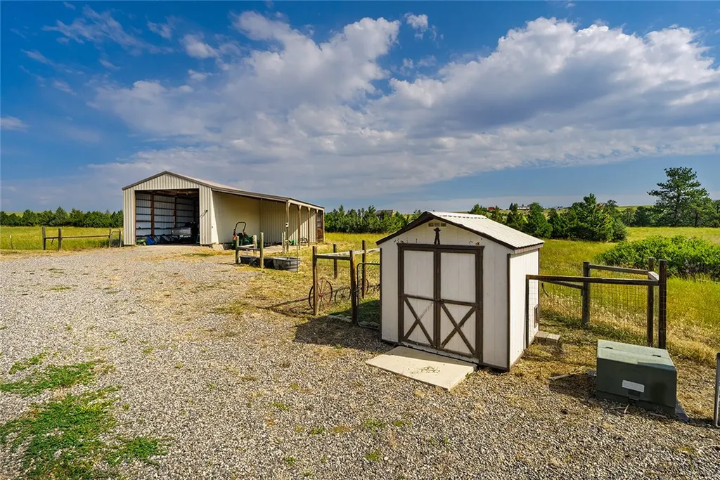3203 Chief Looking Glass Trail Road Laurel MT 59044