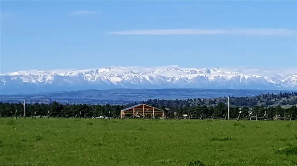 3203 Chief Looking Glass Trail Road Laurel MT 59044